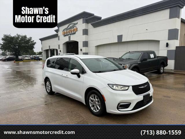2023 Chrysler Pacifica Touring L for sale in Houston, TX