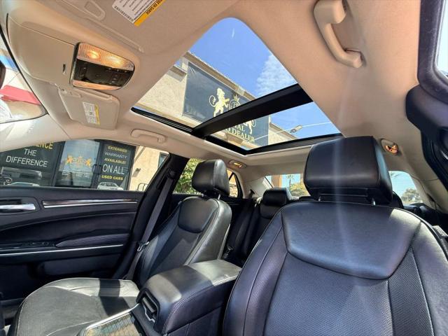 2016 Chrysler 300 300C