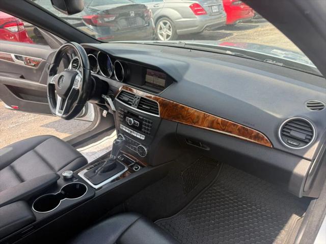 2013 Mercedes-Benz C-CLASS C 300 Luxury 4MATIC
