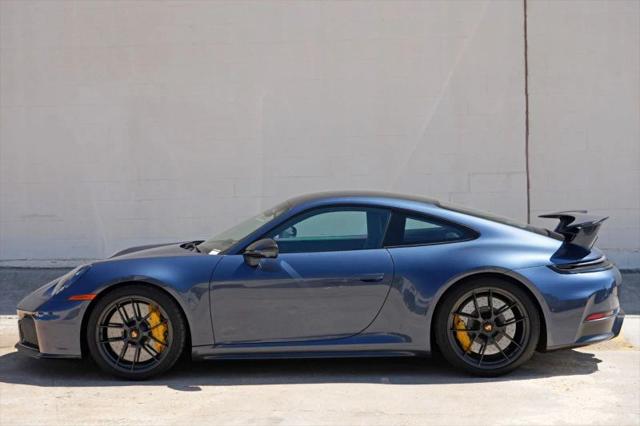 2025 Porsche 911 Carrera 4 GTS