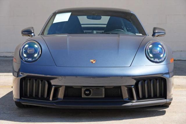 2025 Porsche 911 Carrera 4 GTS