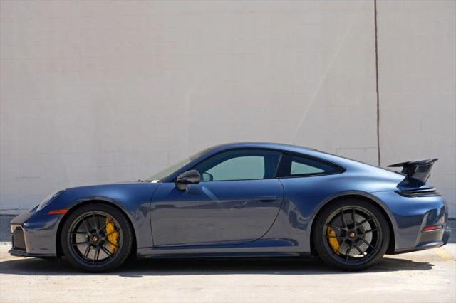 2025 Porsche 911 Carrera 4 GTS