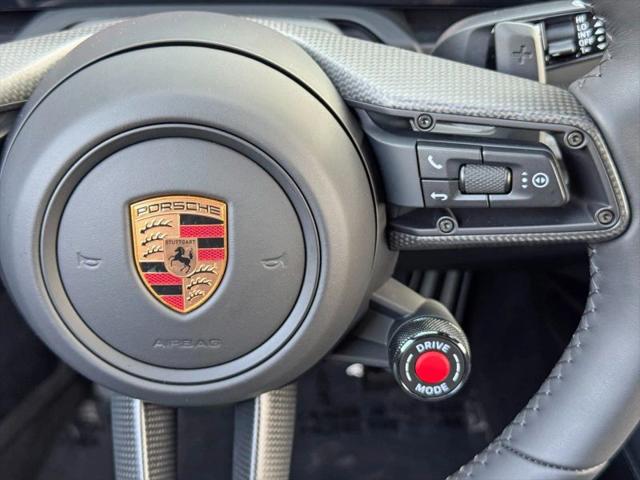 2025 Porsche 911 Carrera 4 GTS