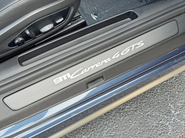 2025 Porsche 911 Carrera 4 GTS