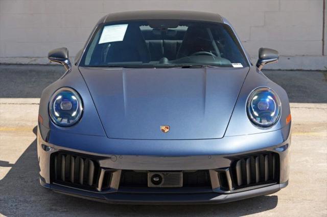 2025 Porsche 911 Carrera 4 GTS