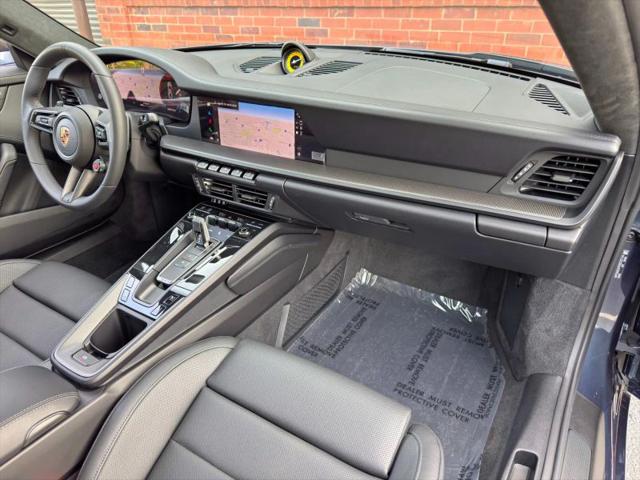 2025 Porsche 911 Carrera 4 GTS