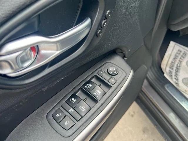 2019 Jeep Cherokee Limited FWD