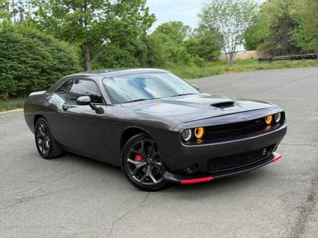 2018 Dodge Challenger SXT Plus