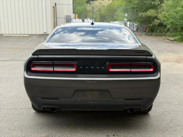 2018 Dodge Challenger SXT Plus