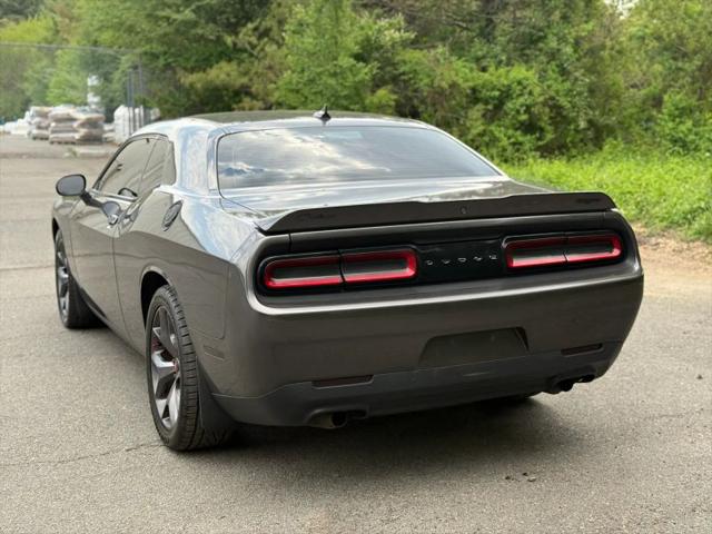 2018 Dodge Challenger SXT Plus