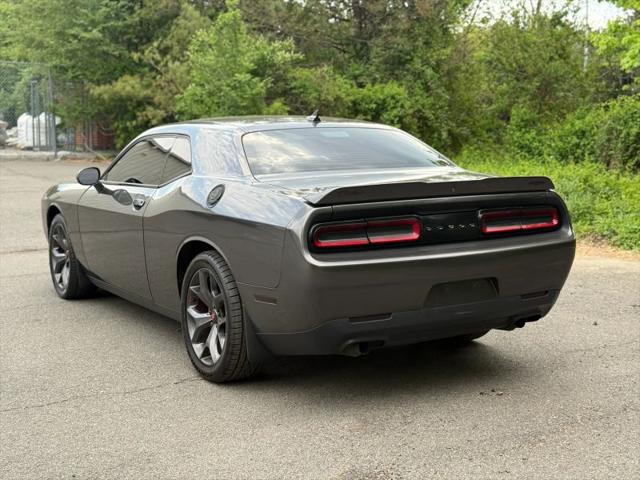 2018 Dodge Challenger SXT Plus