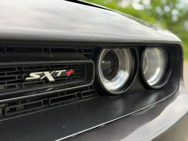2018 Dodge Challenger SXT Plus