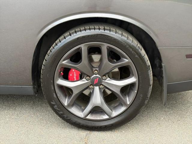 2018 Dodge Challenger SXT Plus