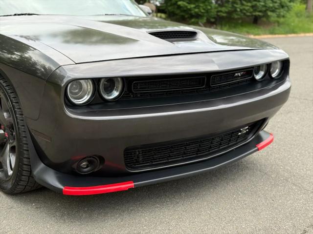 2018 Dodge Challenger SXT Plus