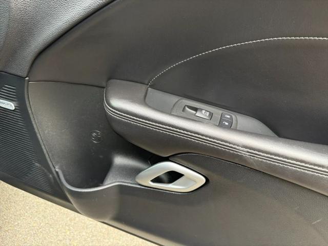 2018 Dodge Challenger SXT Plus