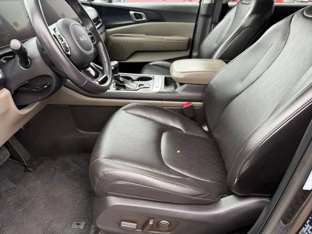 2025 Kia Carnival MPV LXS
