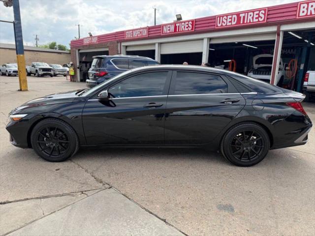 2025 Hyundai Elantra Limited
