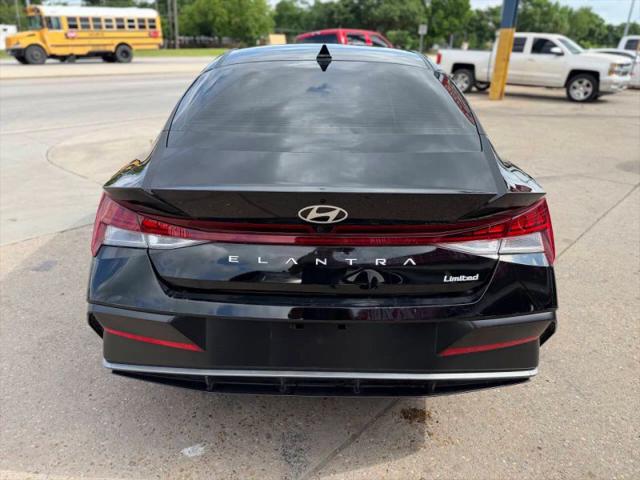 2025 Hyundai Elantra Limited