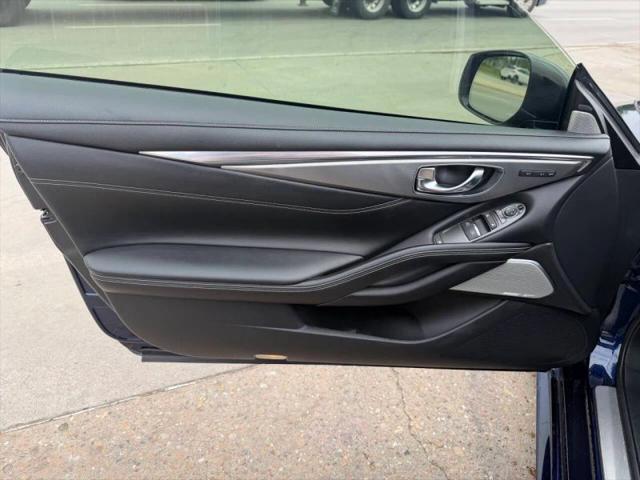 2021 INFINITI Q60 LUXE