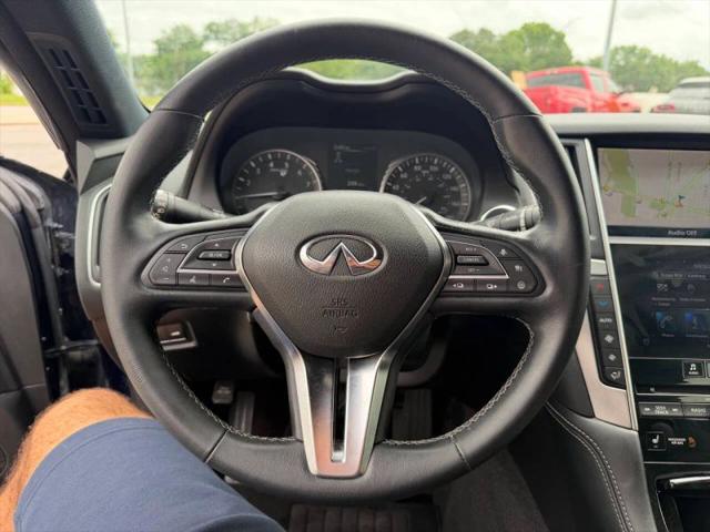 2021 INFINITI Q60 LUXE