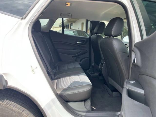 2025 Chevrolet Trax FWD LT