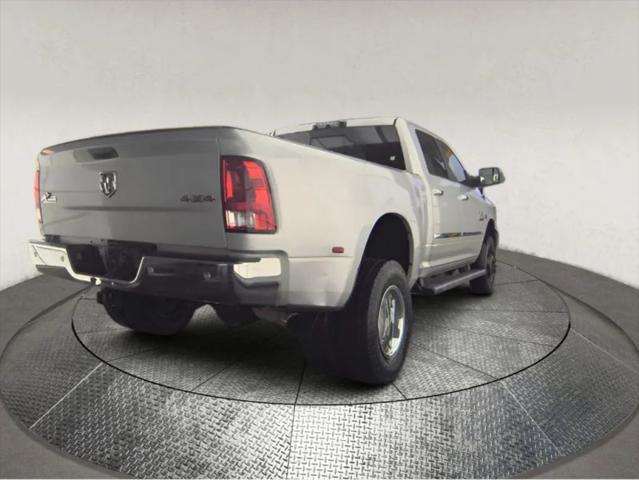 2017 Ram 3500 Big Horn Crew Cab 4x4 8' Box