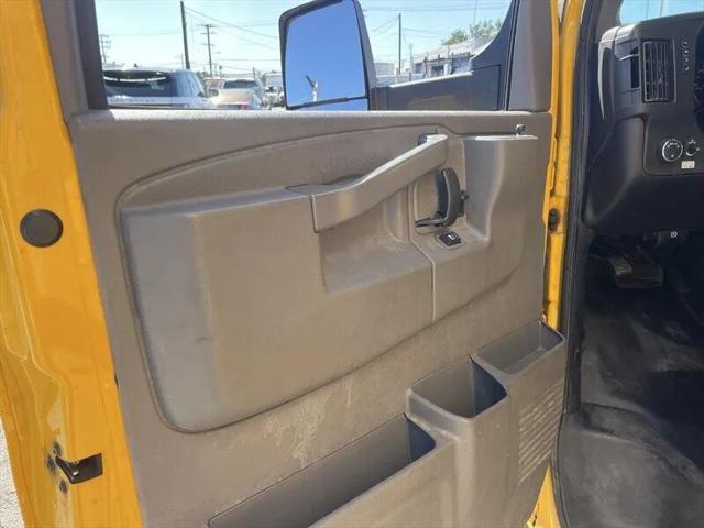 2022 GMC Savana Cutaway Work Van