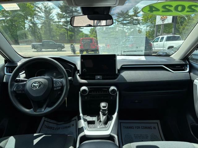 2024 Toyota RAV4 LE