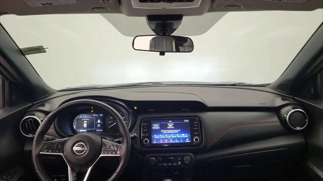 2023 Nissan Kicks SR Xtronic CVT