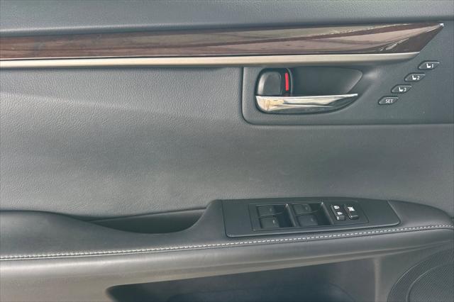 2013 Lexus ES 350 4dr Sdn