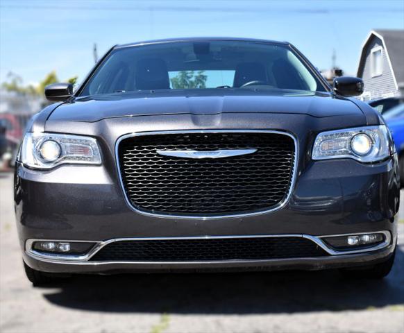 2017 Chrysler 300 Limited for sale in Richmond, CA