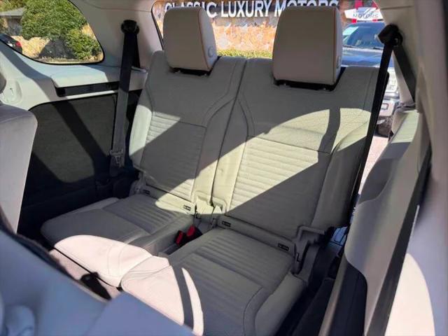 2017 Land Rover Discovery HSE LUXURY