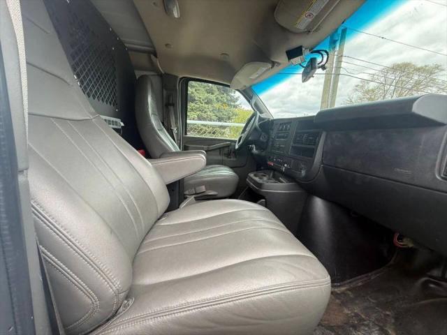2022 Chevrolet Express Cargo Van RWD 2500 Regular Wheelbase WT