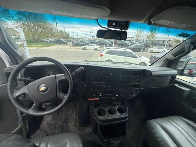 2022 Chevrolet Express Cargo Van RWD 2500 Regular Wheelbase WT