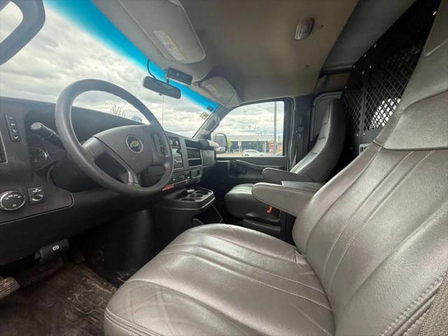 2022 Chevrolet Express Cargo Van RWD 2500 Regular Wheelbase WT