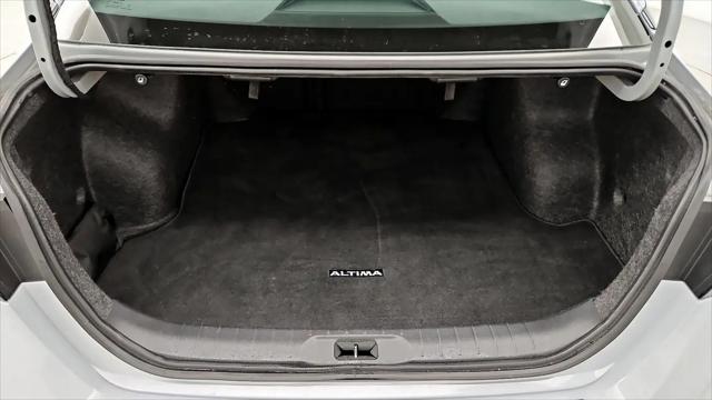 2023 Nissan Altima SR FWD