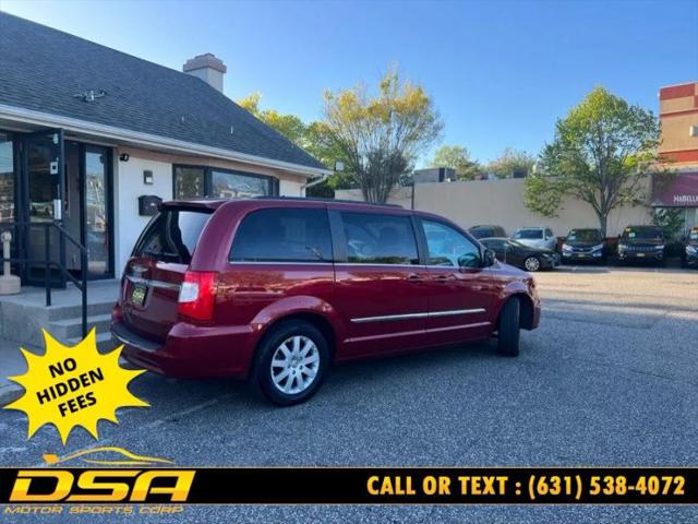 2013 Chrysler Town & Country Touring