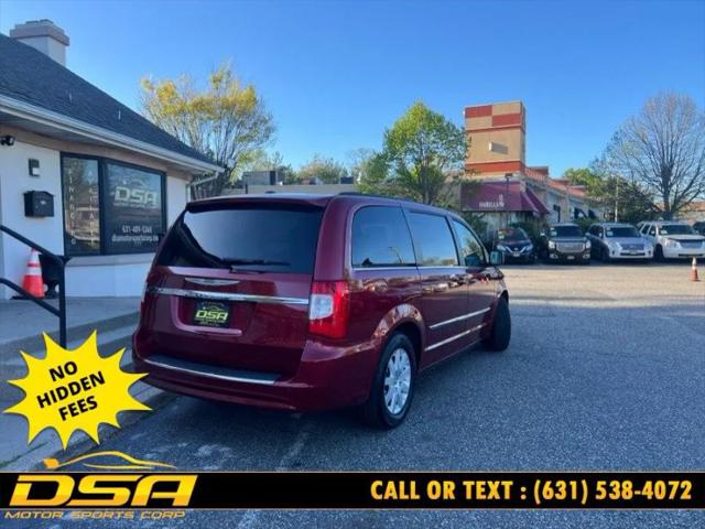 2013 Chrysler Town & Country Touring