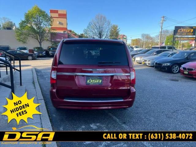 2013 Chrysler Town & Country Touring