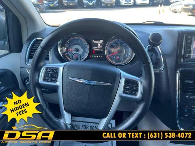 2013 Chrysler Town & Country Touring