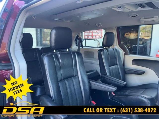 2013 Chrysler Town & Country Touring
