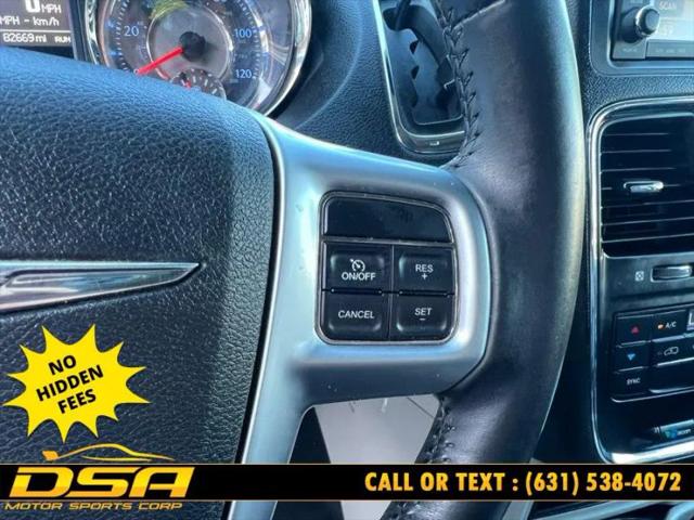 2013 Chrysler Town & Country Touring