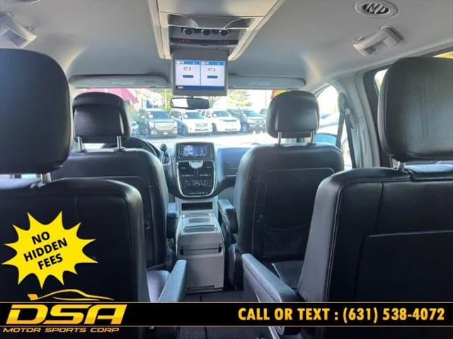 2013 Chrysler Town & Country Touring