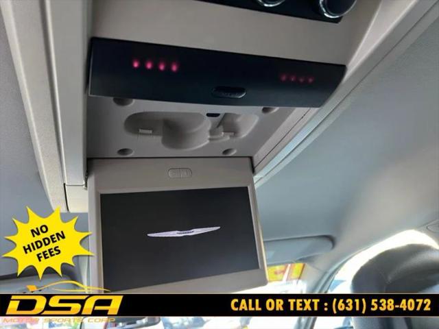 2013 Chrysler Town & Country Touring