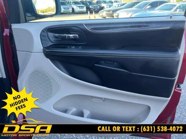 2013 Chrysler Town & Country Touring