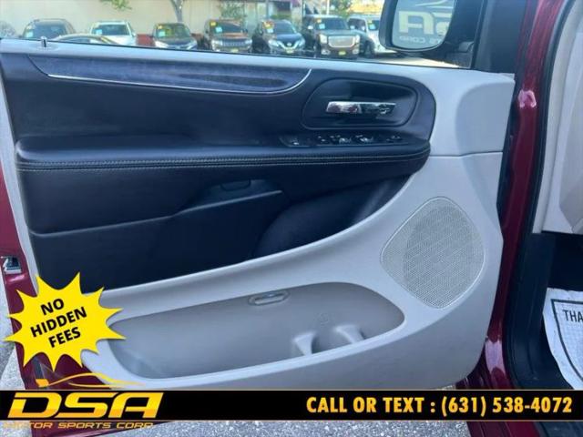 2013 Chrysler Town & Country Touring