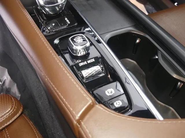2021 Volvo XC90 Recharge T8 Inscription 7 Passenger