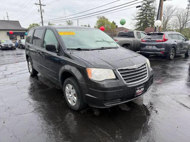 2008 Chrysler Town & Country LX