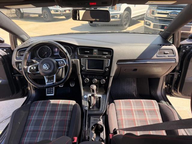 2017 Volkswagen Golf GTI Sport 4-Door