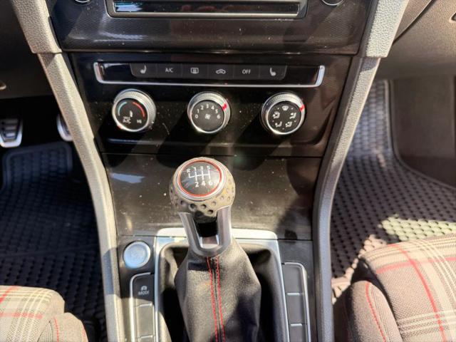 2017 Volkswagen Golf GTI Sport 4-Door
